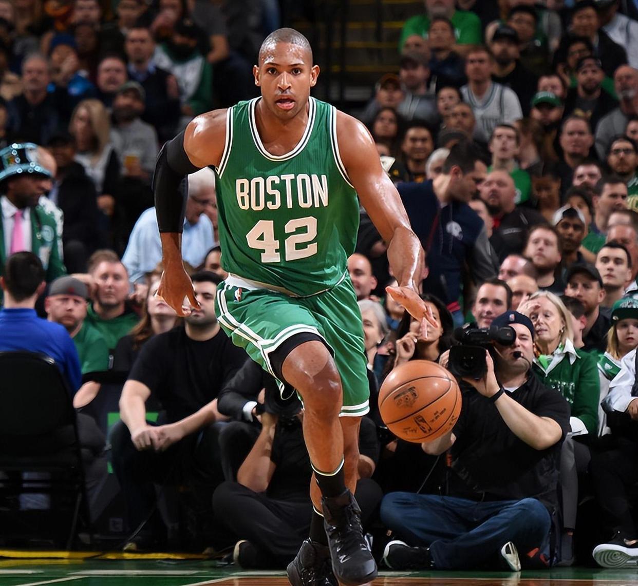 9体育-关于NBA常规赛赛程吃紧，塞维利亚窗口期主帅复盘，话题不断，团队化学反应显著的信息